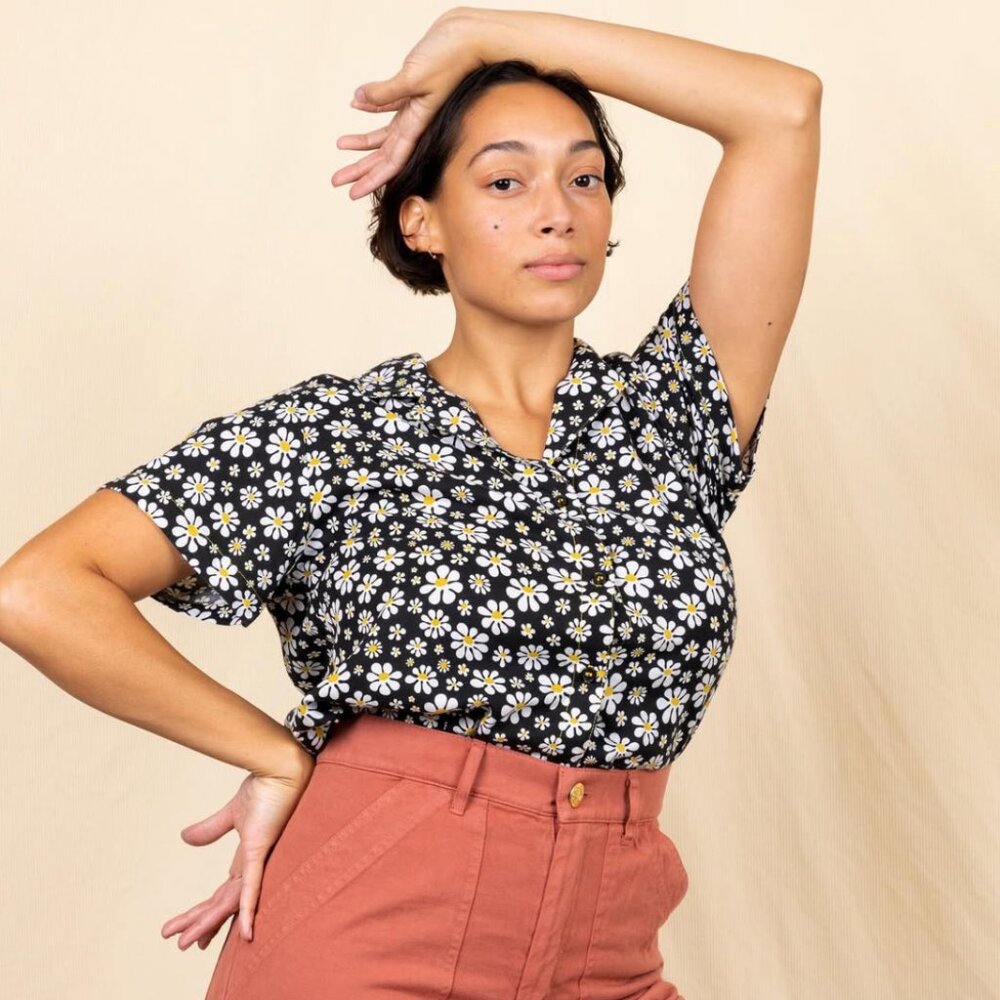Lazy Daisy Button Up